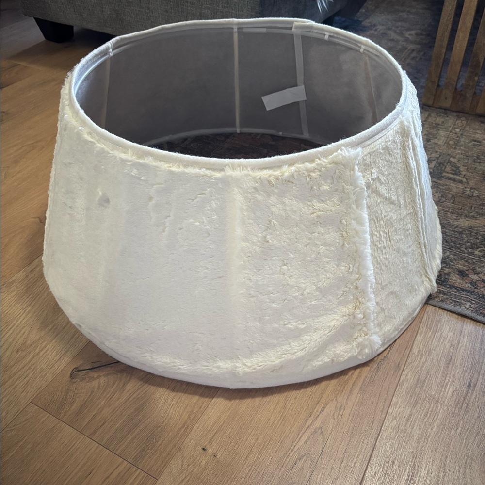White Faux Fur Christmas Tree Skirt